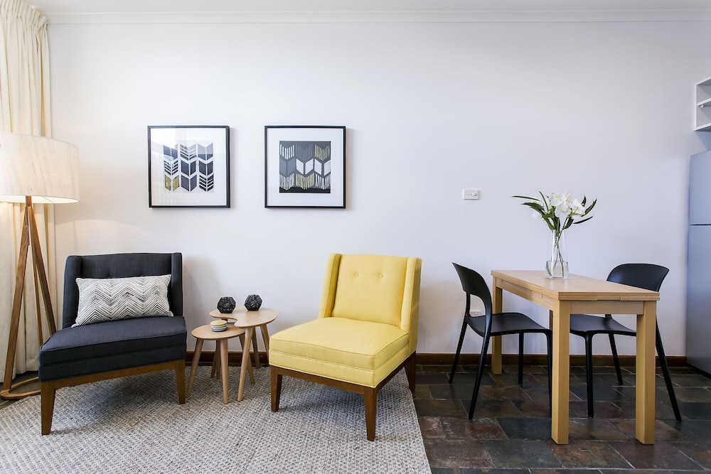 Inner City Convenience in a Stylish Abode