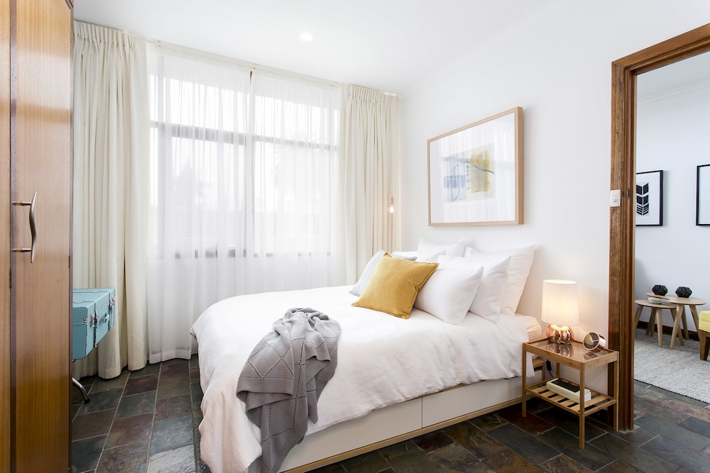 Inner City Convenience in a Stylish Abode