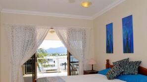5 bedrooms, iron/ironing board, linens