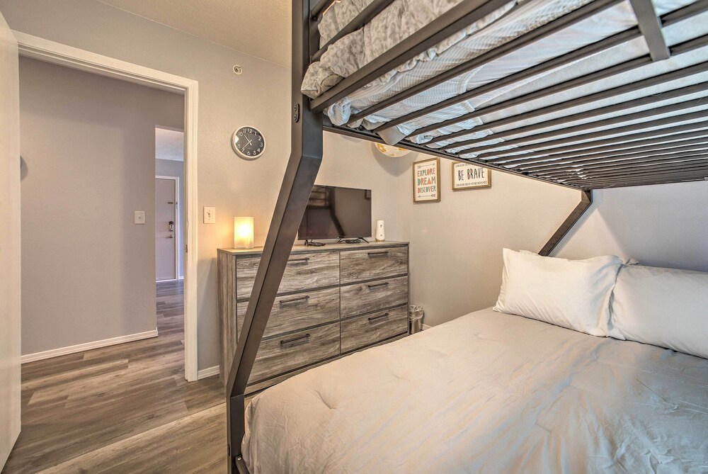 Clean & Cozy Family Condo in the Heart of Branson!