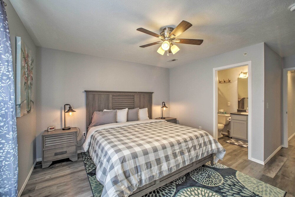 Clean & Cozy Family Condo in the Heart of Branson!
