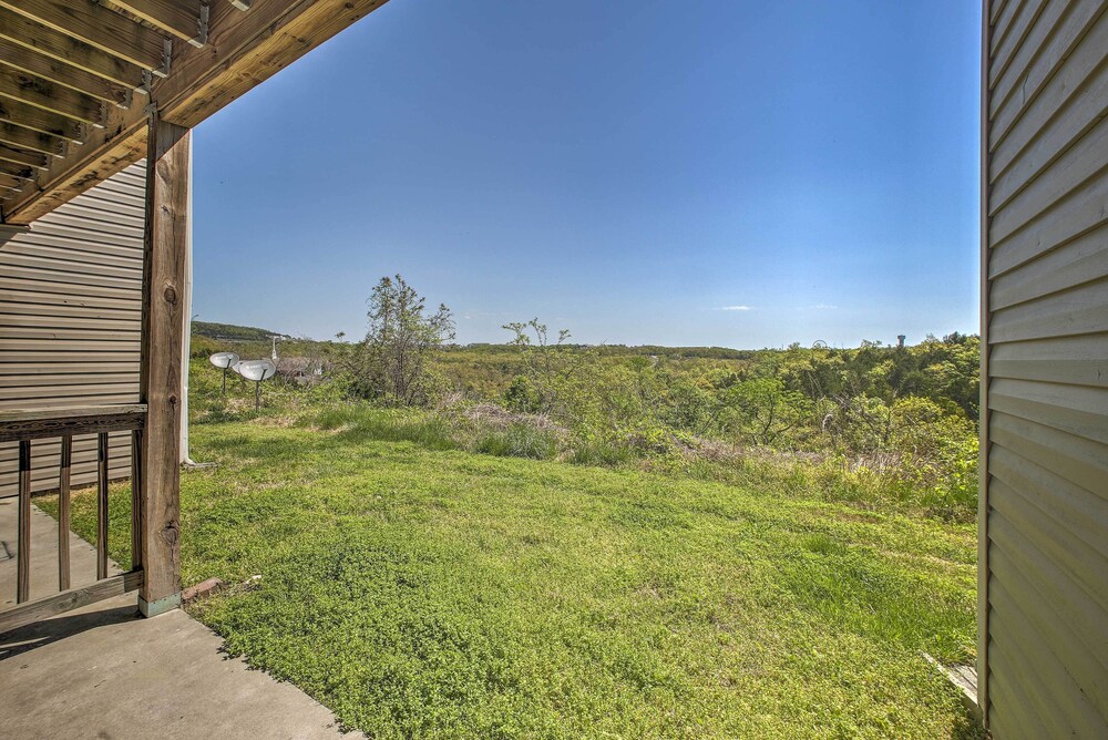 Clean & Cozy Family Condo in the Heart of Branson!