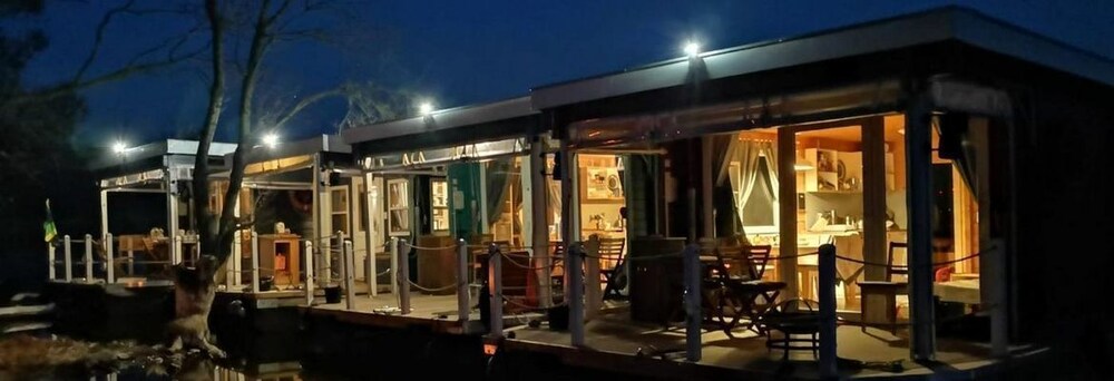 Bunbo Das Bungalowboot In Brandenburg An Der Havel Hotel Rates Reviews On Orbitz
