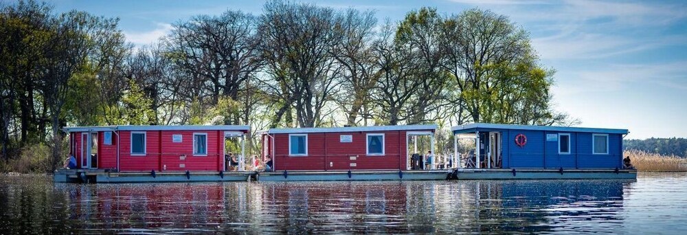 Bunbo Das Bungalowboot In Brandenburg An Der Havel Hotel Rates Reviews On Orbitz