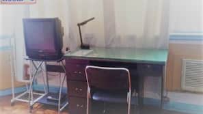 1 bedroom, iron/ironing board, Internet, wheelchair access