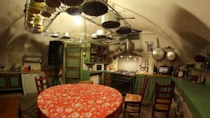 Fridge, microwave, oven, hob
