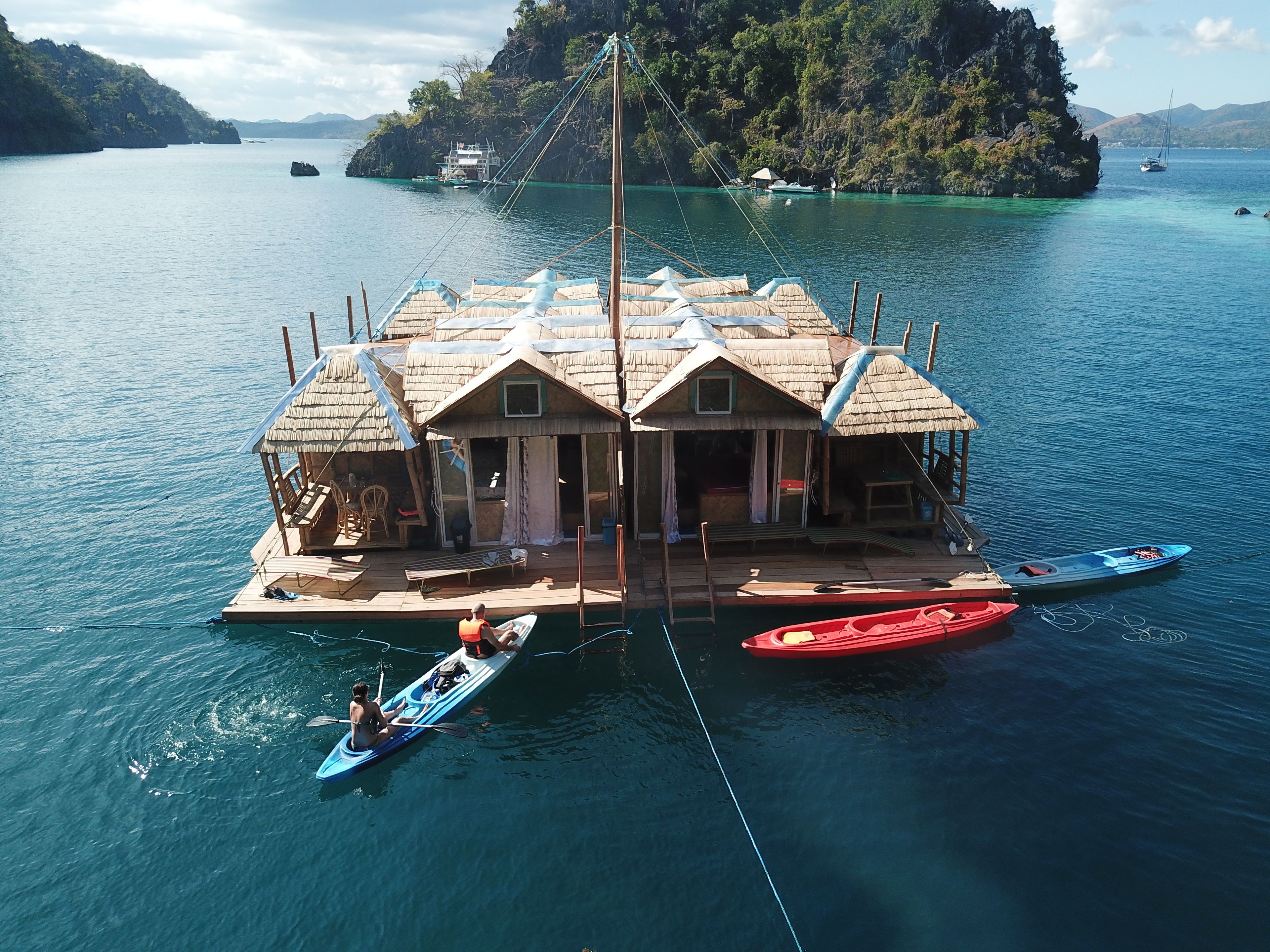 Paolyn Floating House Restaurant In Coron Expedia