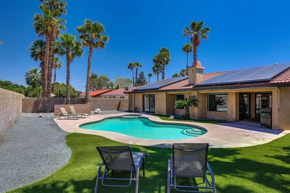 Palm Springs Oasis Room Prices Deals Reviews Expedia