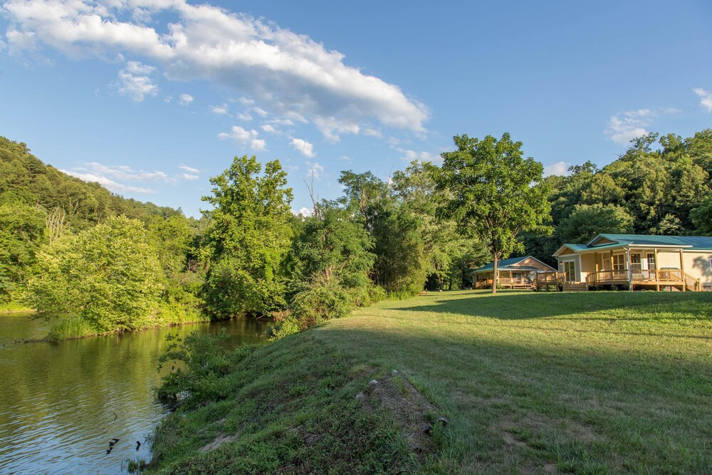 Handicap accessible riverfront home - outdoor firepit & hot tub!