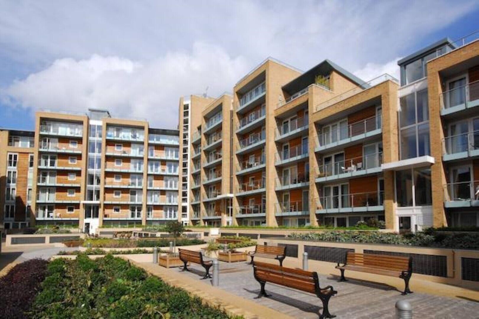 ジムとコンシェルジュ付きの高級アパートメント 口コミ 部屋写真 料金 お得情報 エクスペディア