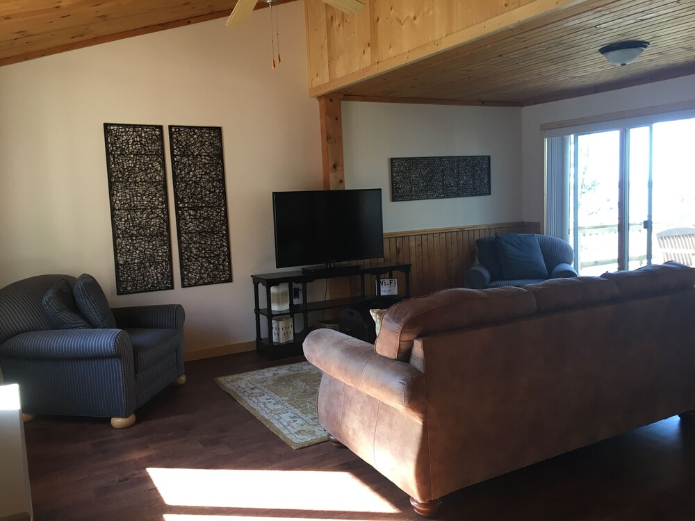 Family Friendly Cottage w/Spectacular Views of Round LakeHayward, WI in Hayward Best Rates