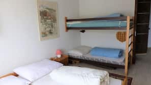 2 bedrooms