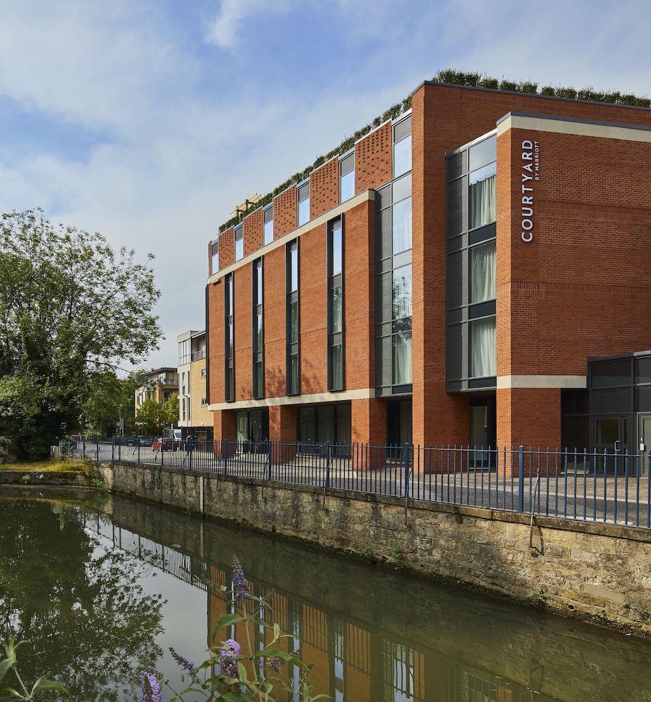 Front of property, Courtyard by Marriott Oxford City Centre