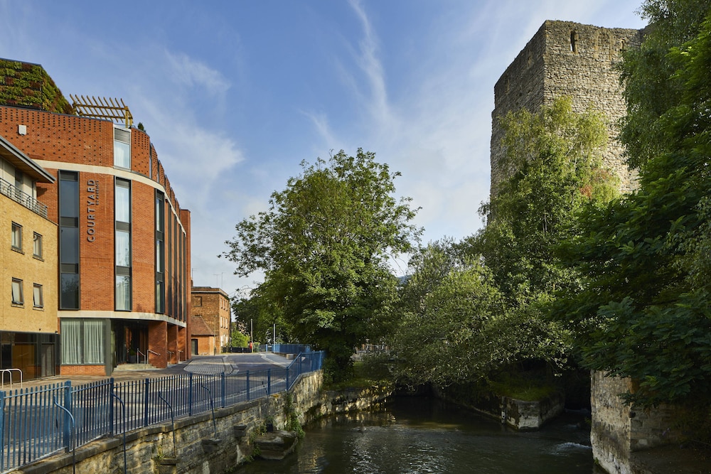 Courtyard by Marriott Oxford City Centre