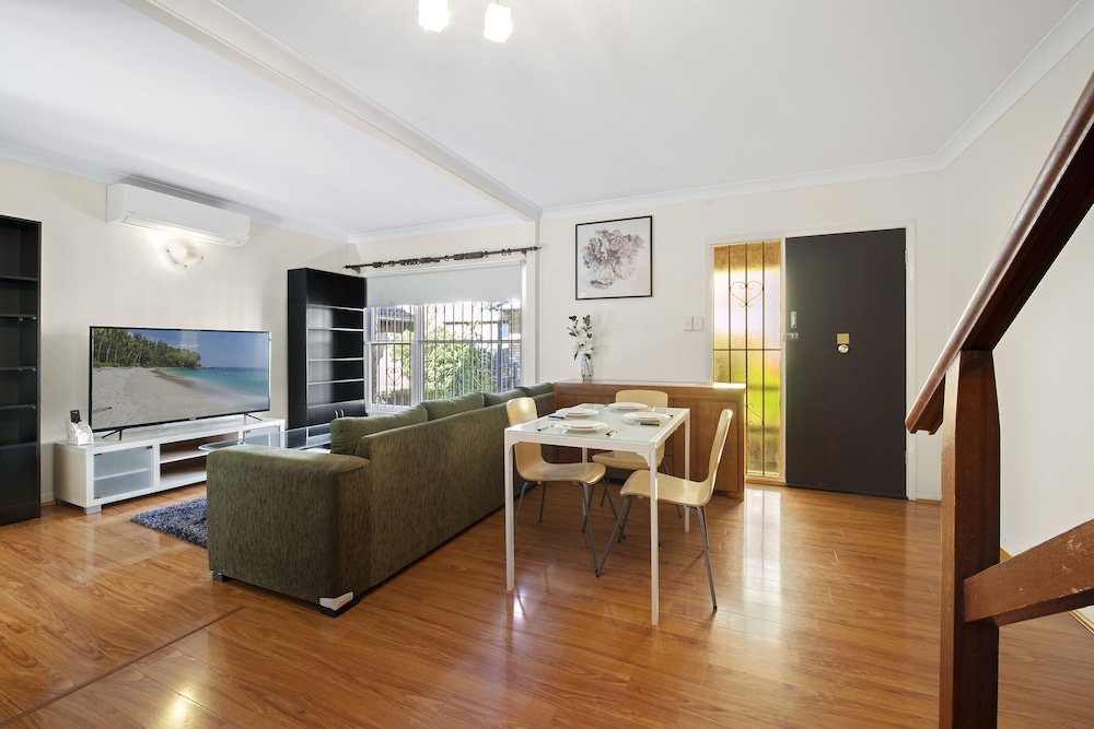 Inner West Gem Minutes from the City