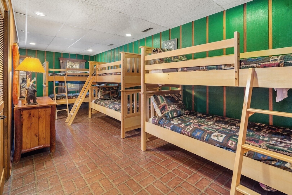 Bears Lair Mr Lake Lure Vacation Rental Deals & Reviews (Lake Lure