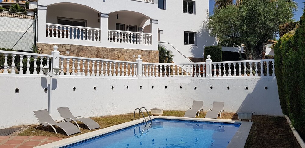 Court Garden Leisure Centre Jobs