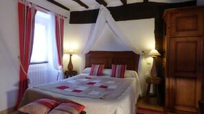 1 chambre, literie de qualité supérieure, Wi-Fi gratuit, draps fournis