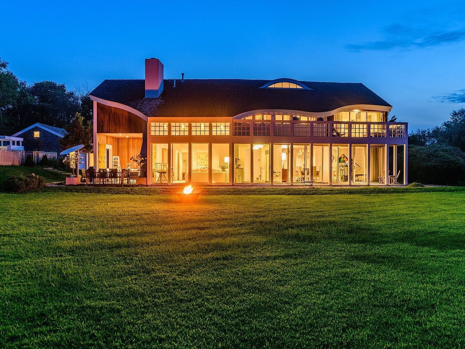 The Wave Is A Modern Home That Is The Ideal Retreat For Hamptons