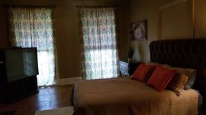 Iron/ironing board, free WiFi, linens
