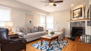 TV, fireplace, stereo