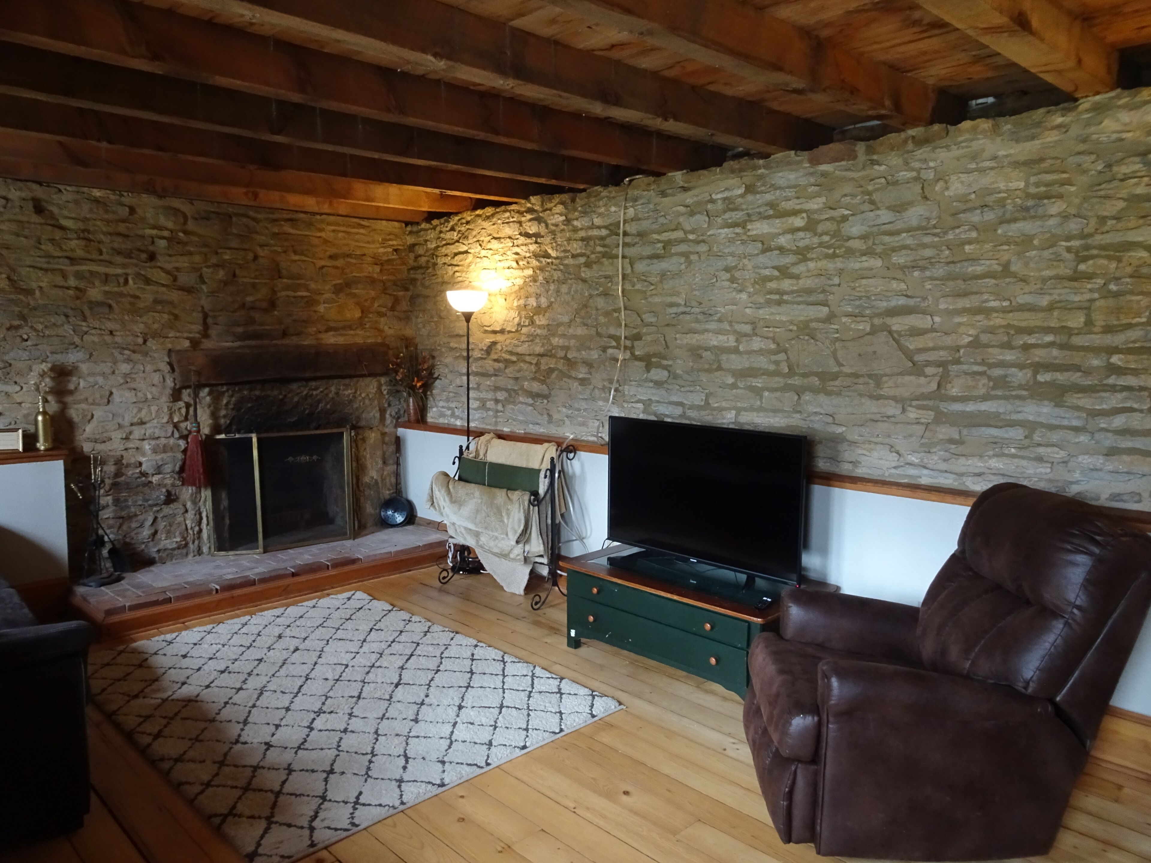 A Comfy Cozy Cottage on Clowney in Dodgeville, United States