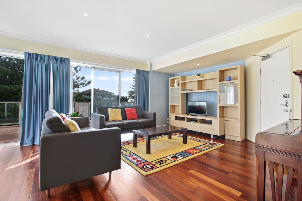 27 Bayview Grande