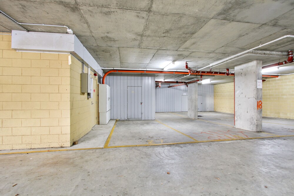 27 Bayview Grande