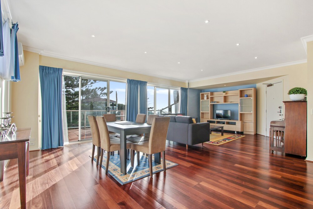 27 Bayview Grande