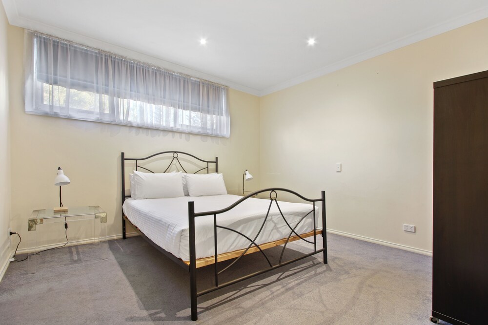 27 Bayview Grande