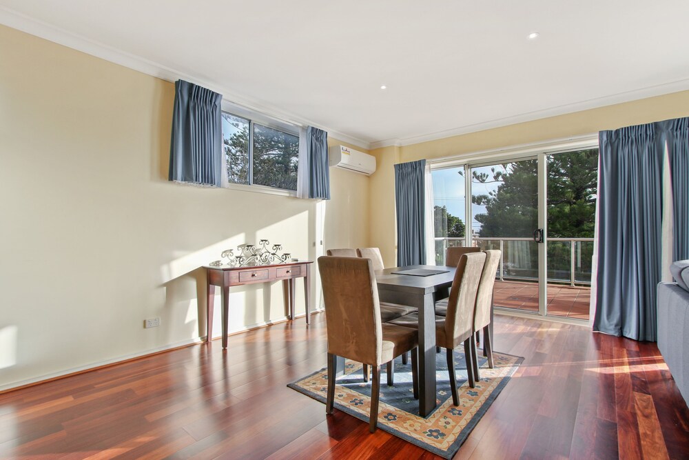 27 Bayview Grande