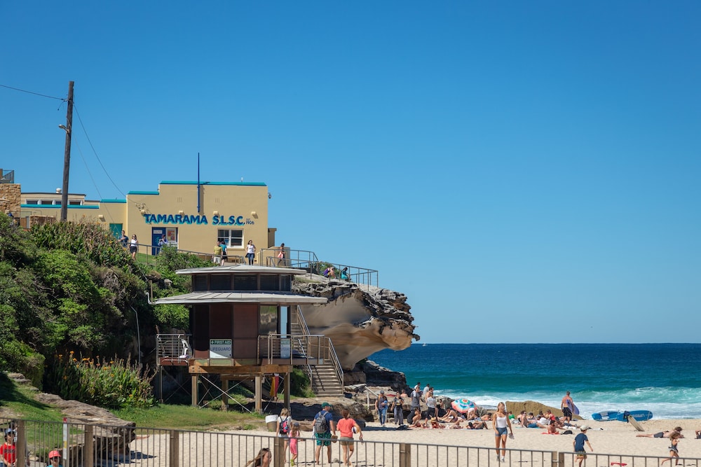 The Clovelly Hotel