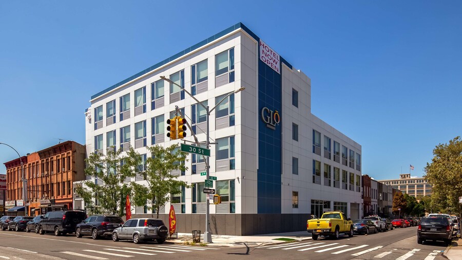 GLo Best Western Brooklyn NYC