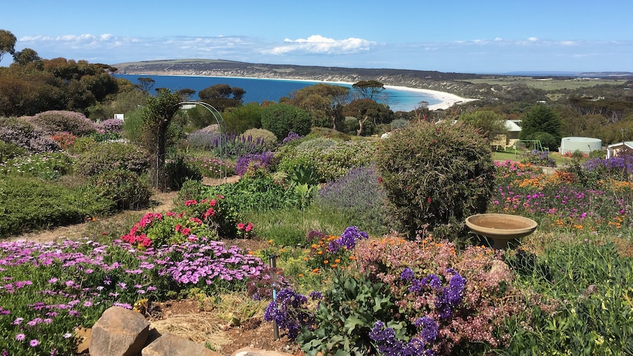 Emu Bay Holiday Homes