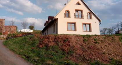Apartmán na statku Červený Kostelec