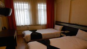 1 Schlafzimmer, Minibar, Schreibtisch, Bügeleisen/Bügelbrett