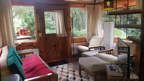 1 bedroom, iron/ironing board, free WiFi, linens