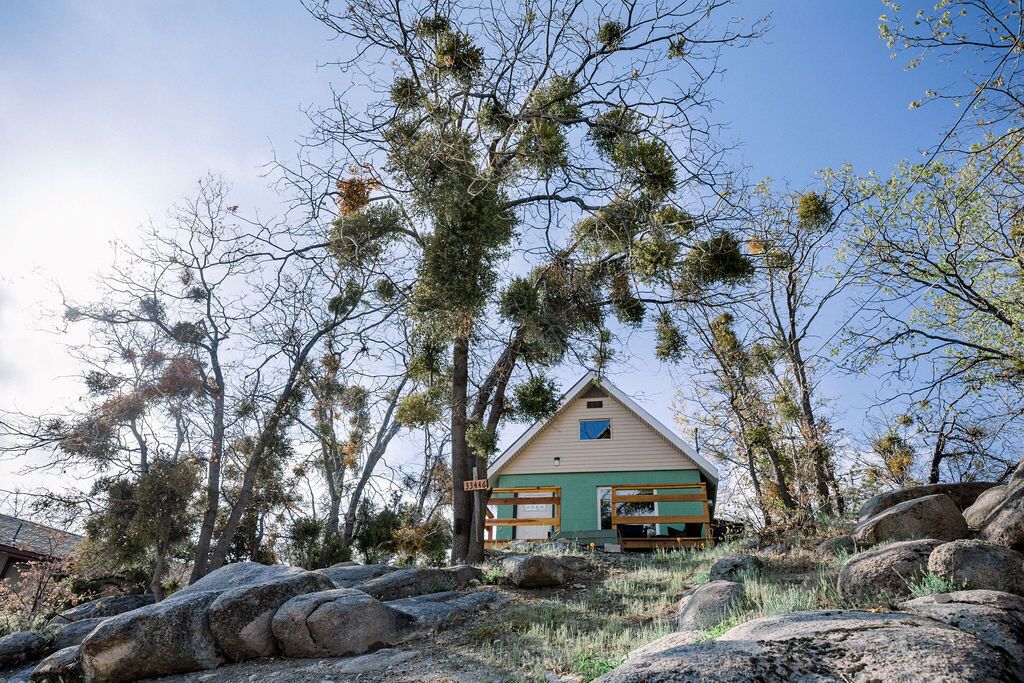 Rocky Top Retreat - Charming Cabin w/ Great Views! in Big Bear Lake, United States