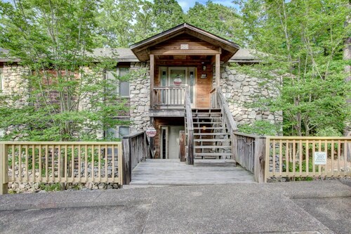 Best Sims Condo Rentals In 2020 Cheap 60 Vacation Condos