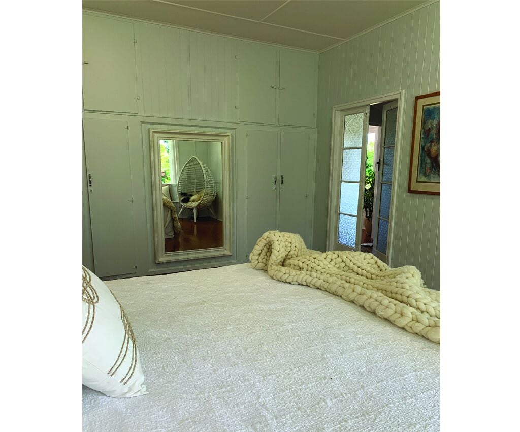 Spacious and light beach house - 7 mins from Cairns CBD