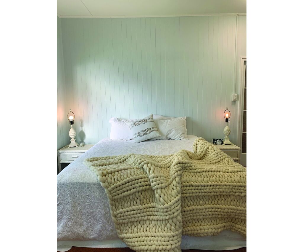 Spacious and light beach house - 7 mins from Cairns CBD