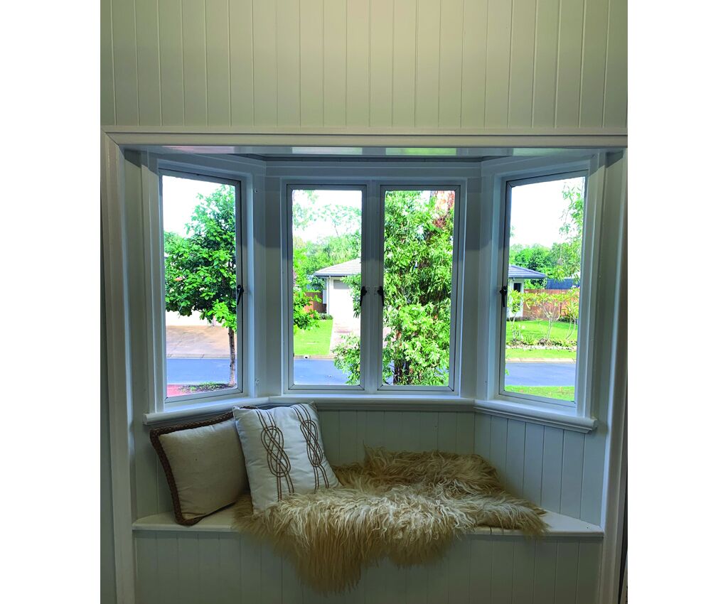 Spacious and light beach house - 7 mins from Cairns CBD