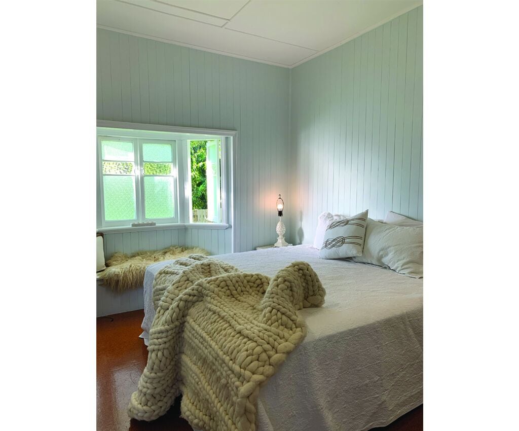 Spacious and light beach house - 7 mins from Cairns CBD