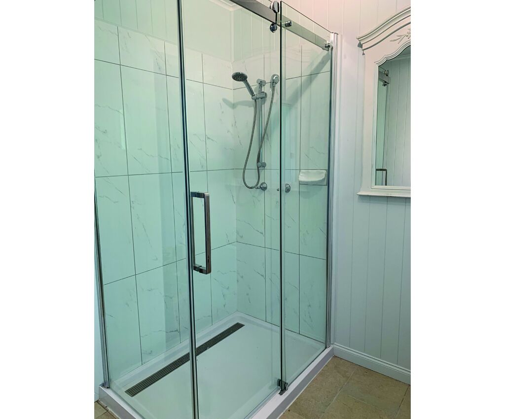 Spacious and light beach house - 7 mins from Cairns CBD