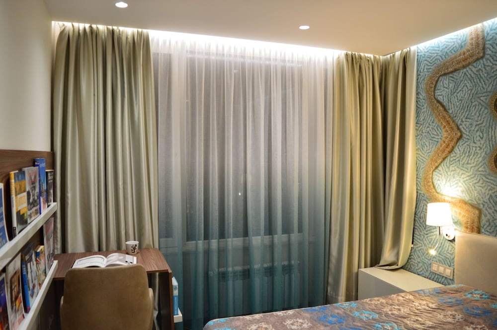 Brick N Wood Lux 1 Bedroom Suite With A View In Sofia