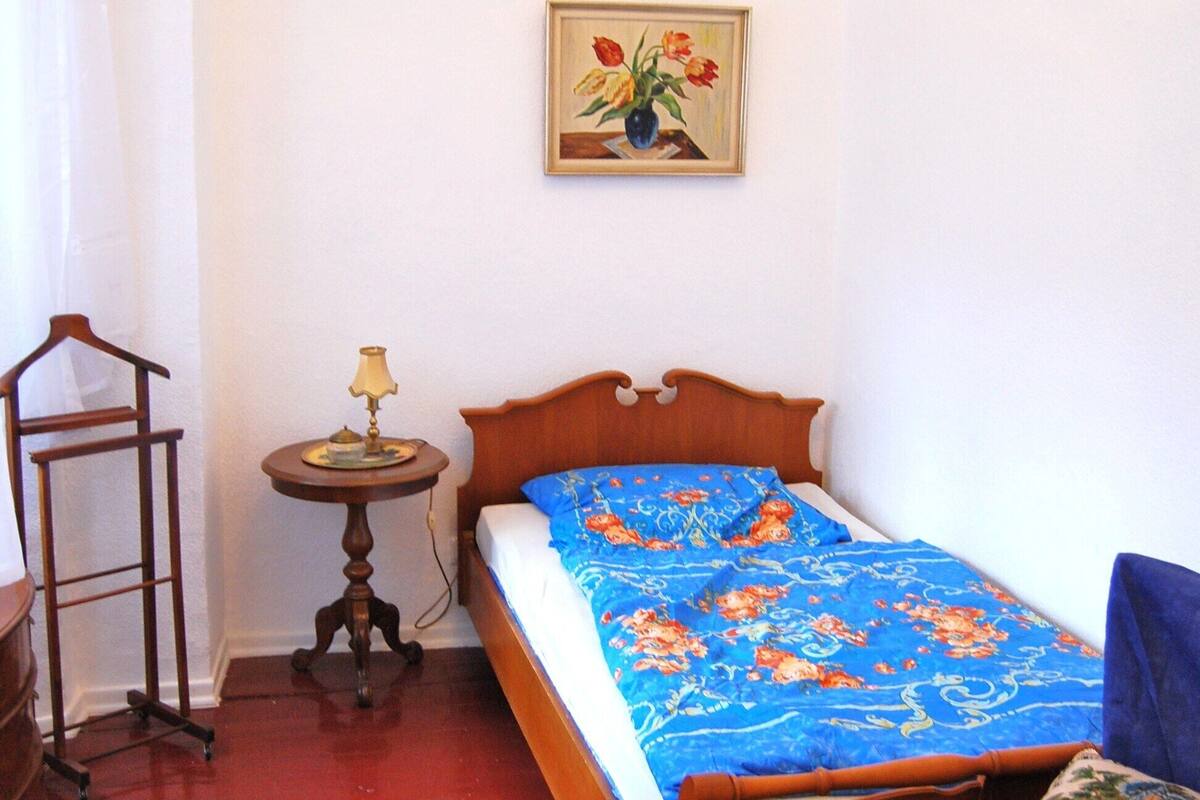 Large Holiday Home For Up To 18 People Book Directly 21 Room Prices Deals Reviews Expedia Com
