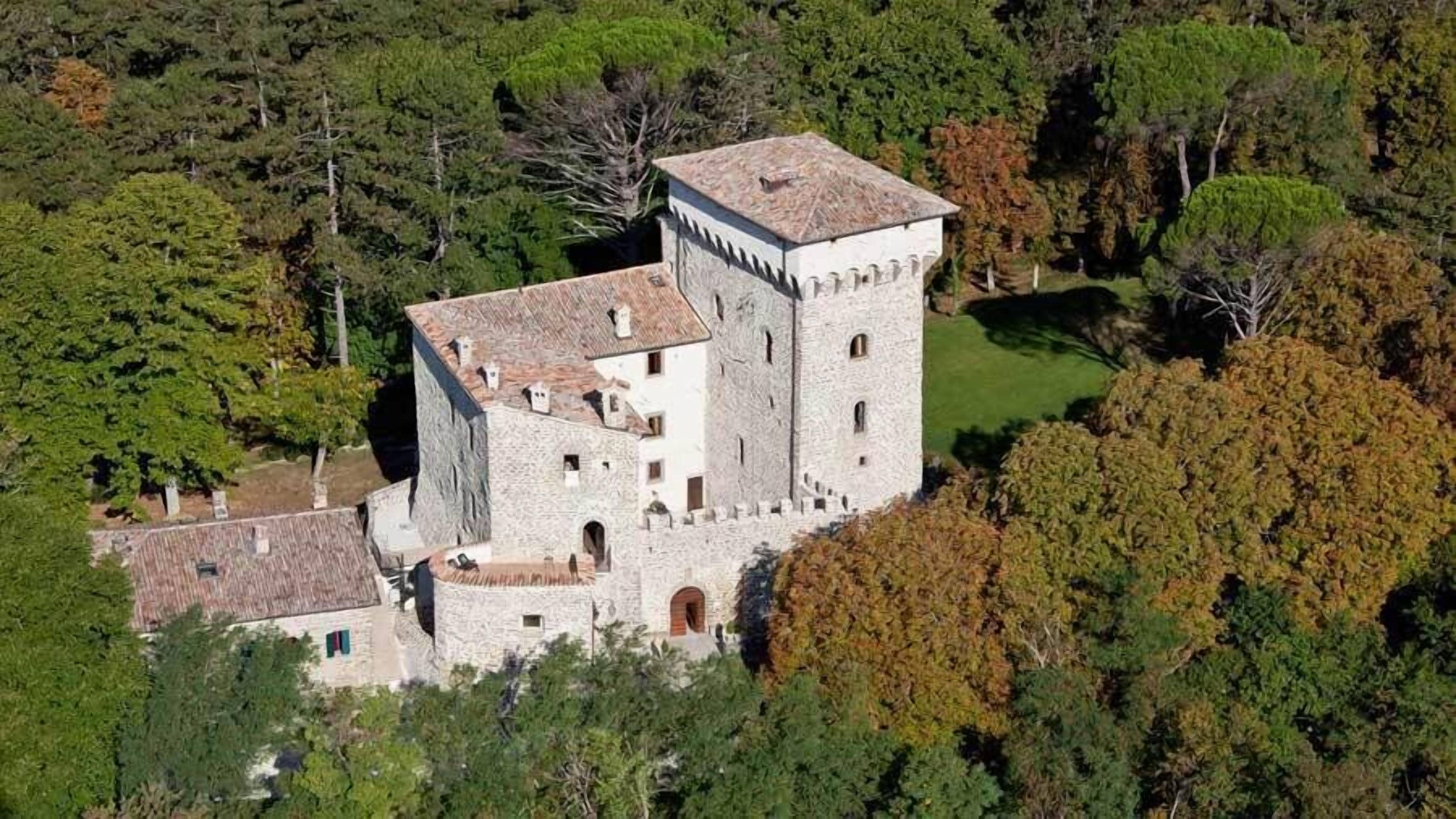 Gubbio Villa, Sleeps 35 With Pool in Gubbio, Italy