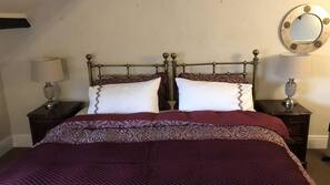 Iron/ironing board, free WiFi, linens
