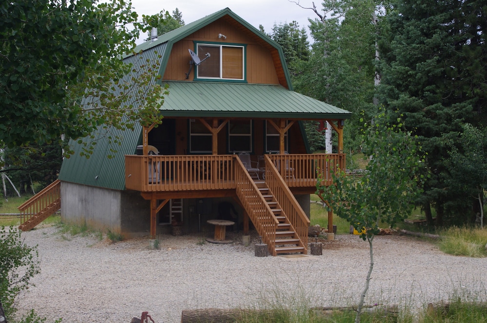 Trailhead Mountain Cabin Near Zion Bryce Canyon 155 170