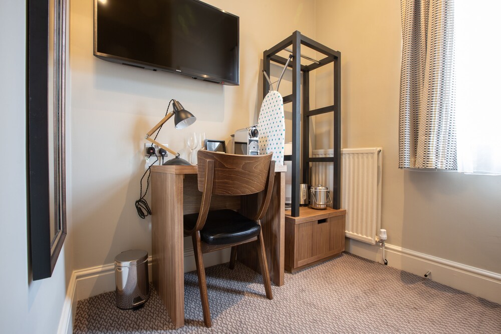 The Cross Keys Reviews, Photos & Rates